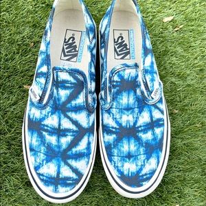Sz 9 indigo tie dye Vans slip ons